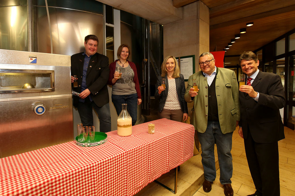 Gruppenfoto bei Verkostung